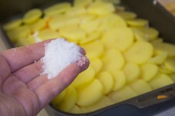 Рыба под шубой запеченная в духовке классический рецепт - шаг 10 Рыба под шубой запеченная в духовке классический рецепт - шаг 10