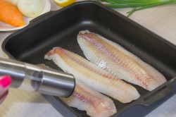 Рыба под шубой запеченная в духовке классический рецепт - шаг 3 Рыба под шубой запеченная в духовке классический рецепт - шаг 3