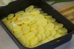 Рыба под шубой запеченная в духовке классический рецепт - шаг 9 Рыба под шубой запеченная в духовке классический рецепт - шаг 9