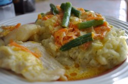 название картинки Рыба с овощами в мультиварке и картофельное пюре