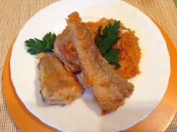 Минтай в томатном соусе с овощами