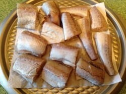 Минтай в томатном соусе с овощами