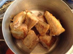 Минтай в томатном соусе с овощами