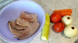 Рыбка на овощной подушке в духовке - шаг 1