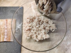 Рыбные котлеты из рыбы с рисом - шаг 1 Рыбные котлеты из рыбы с рисом - шаг 1