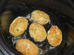 название картинки Рыбные котлеты в мультиварке