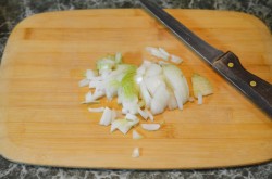 Салат из сайры консервированной с яйцом и рисом