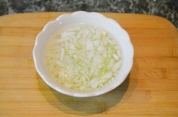 Салат из сайры консервированной с яйцом и рисом