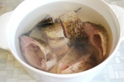 название картинки Рыбный суп уха из карася