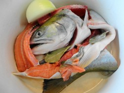 название картинки Рыбный суп уха из кеты