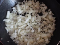 название картинки Рыбный суп уха из красной рыбы с кинзой