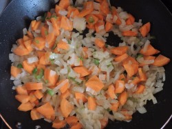 название картинки Рыбный суп уха из красной рыбы с кинзой