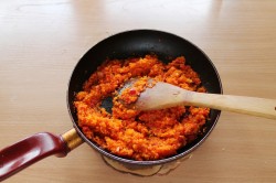 название картинки Салат Аппетитка на зиму из помидор с яблоками