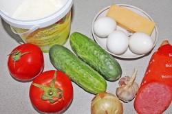 Салат Бахор с колбасой