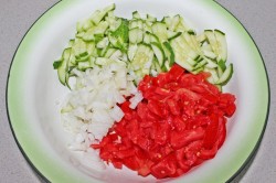 Салат Бахор с колбасой