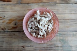 Салат Белая береза с курицей и черносливом