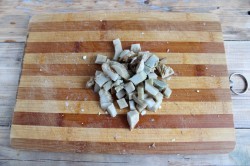 Салат Белая береза с курицей и черносливом