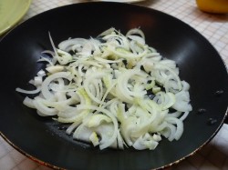 Салат Белая Ночь из свинины с грибами