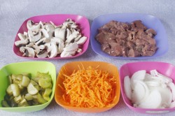 Салат Белорусский с печенью и грибами