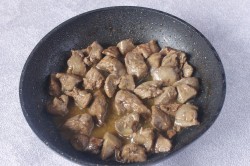 Салат Белорусский с печенью и грибами