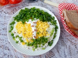 название картинки Салат Березка с грибами и курицей