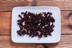 название картинки Салат Берёзка с черносливом