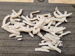 название картинки Салат Царский с икрой и кальмарами