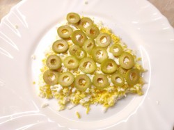 Салат царский с кальмарами и креветками