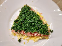 Салат царский с кальмарами и креветками