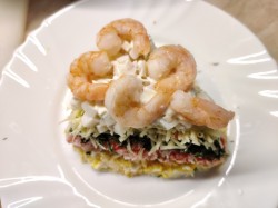 Салат царский с кальмарами и креветками