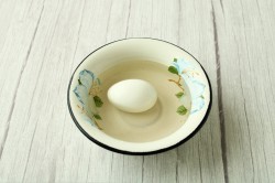 название картинки Салат Царский с креветками и красной икрой