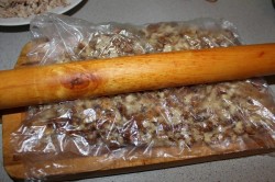 название картинки Салат Черепаха с курицей грецкими орехами и яблоками