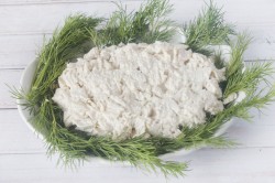 Салат черепашка с курицей и грецкими орехами