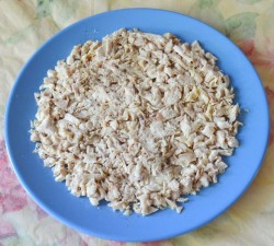 название картинки Салат Чёрный Принц с курицей и черносливом