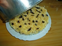 Салат Дамский каприз с курицей и черносливом