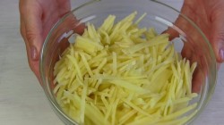 название картинки Салат Диёр с жареной картошкой и яйцом