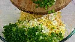 название картинки Салат Диёр с жареной картошкой и яйцом