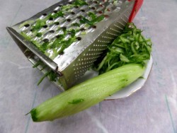 название картинки Салат Арбузная долька с курицей и грибами