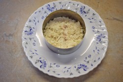 Салат с консервированными ананасами и курицей