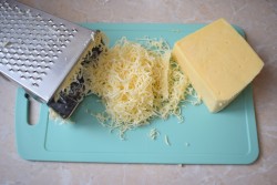 Салат с консервированными ананасами и курицей