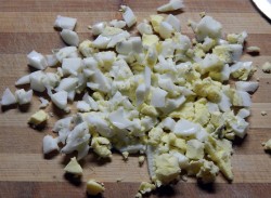 Салат фасоль морковь колбаса