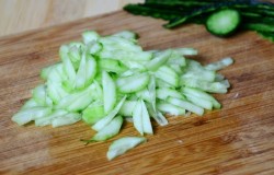 название картинки Фиеста Салат курица маринованные грибы