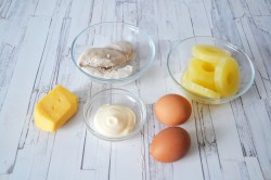 Салат Гавайский с курицей ананасами