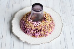 название картинки Салат Гранатовый браслет с курицей классический