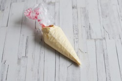 название картинки Салат Гранатовый браслет с курицей классический