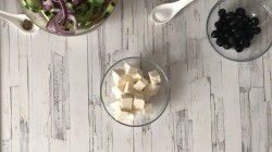 Салат греческий с брынзой классический