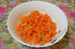 название картинки Салат Гренадер из свеклы с черносливом и говядины