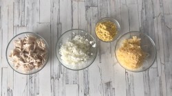 название картинки Салат грибы курица яйца сыр