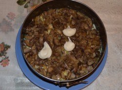 Салат Ирина с копчёной курицей и грибами, огурцом
