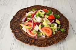 название картинки Салат из авокадо с курицей